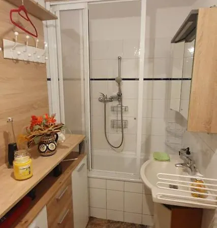 Mit Pool Apartman *