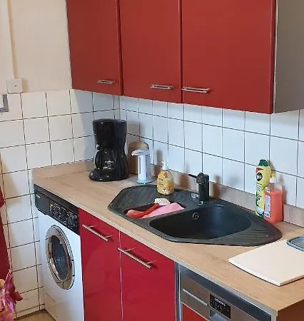 Mit Pool Apartman *